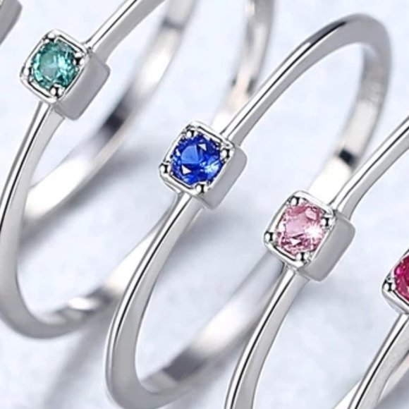 925 Silver Blue Thin Ring Size 8 NWT minimalist Cubic Zircornia - Picture 7 of 11